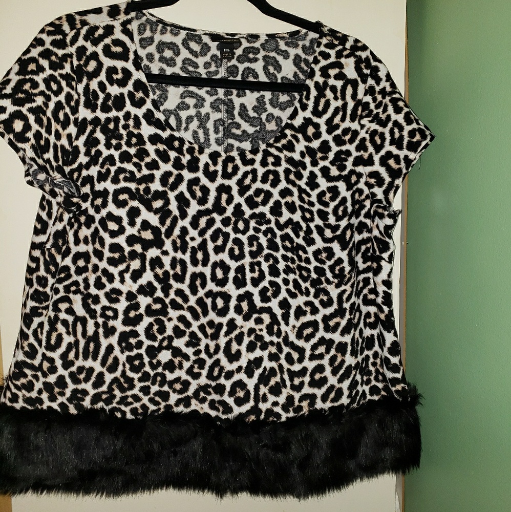 Leopard print top